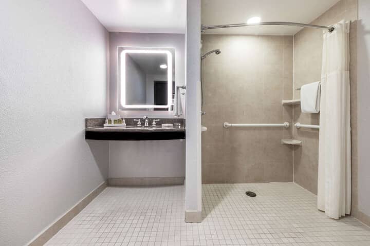 Room 26 of 53