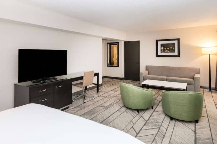 Room 22 of 53
