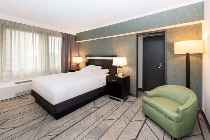 Room 27 of 53