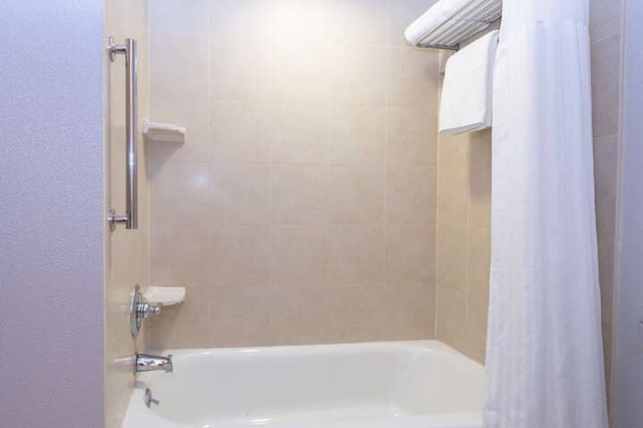 Room 35 of 53